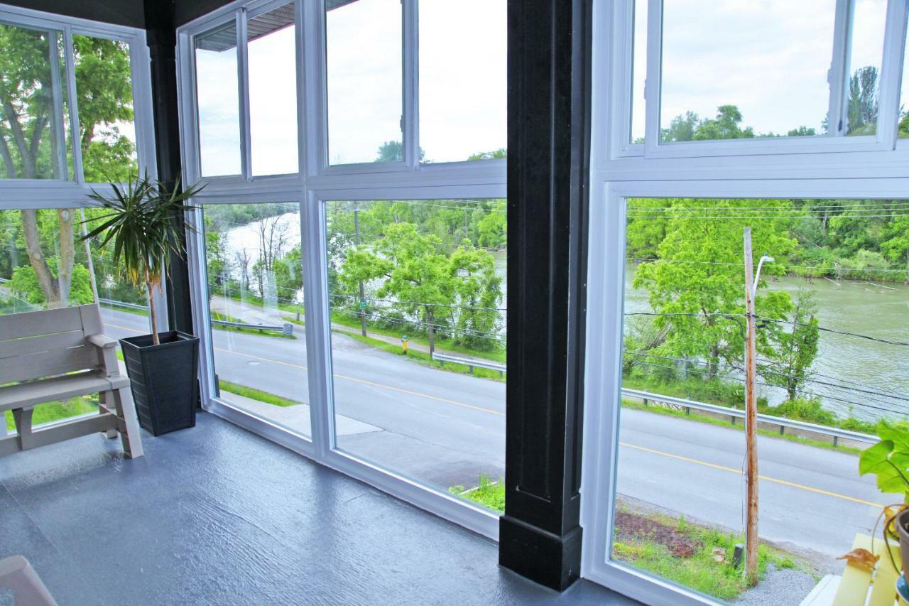 Lily'S House On The 12 Saint Catharines Exterior foto